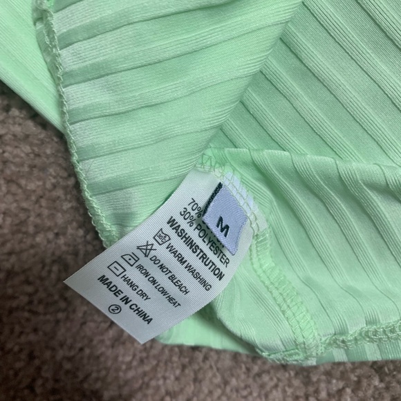 lime green 90s going out crop top - Picture 3 of 3
